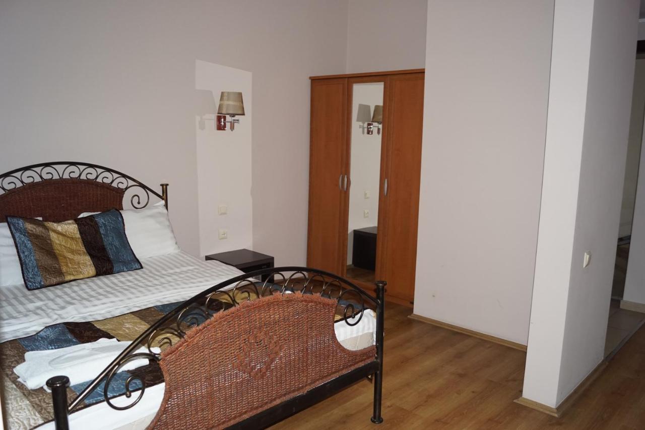 Iar Hotel Батуми Экстерьер фото