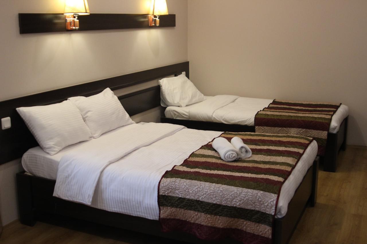 Iar Hotel Батуми Экстерьер фото