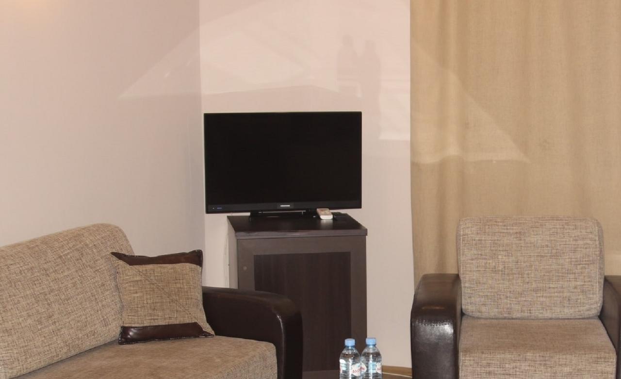 Iar Hotel Батуми Экстерьер фото